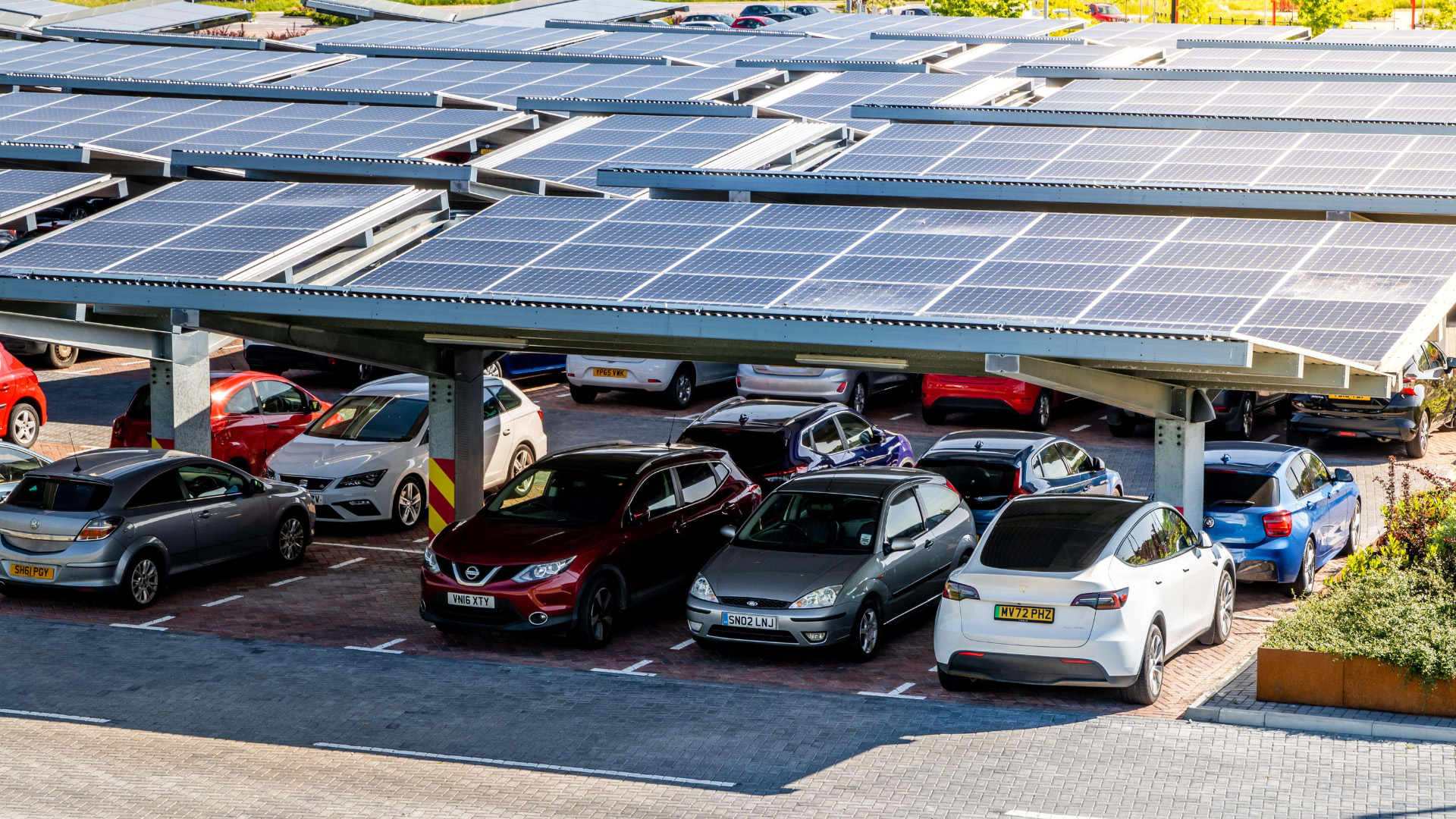 Solar Car Parks to Power Britain’s EV Push 
