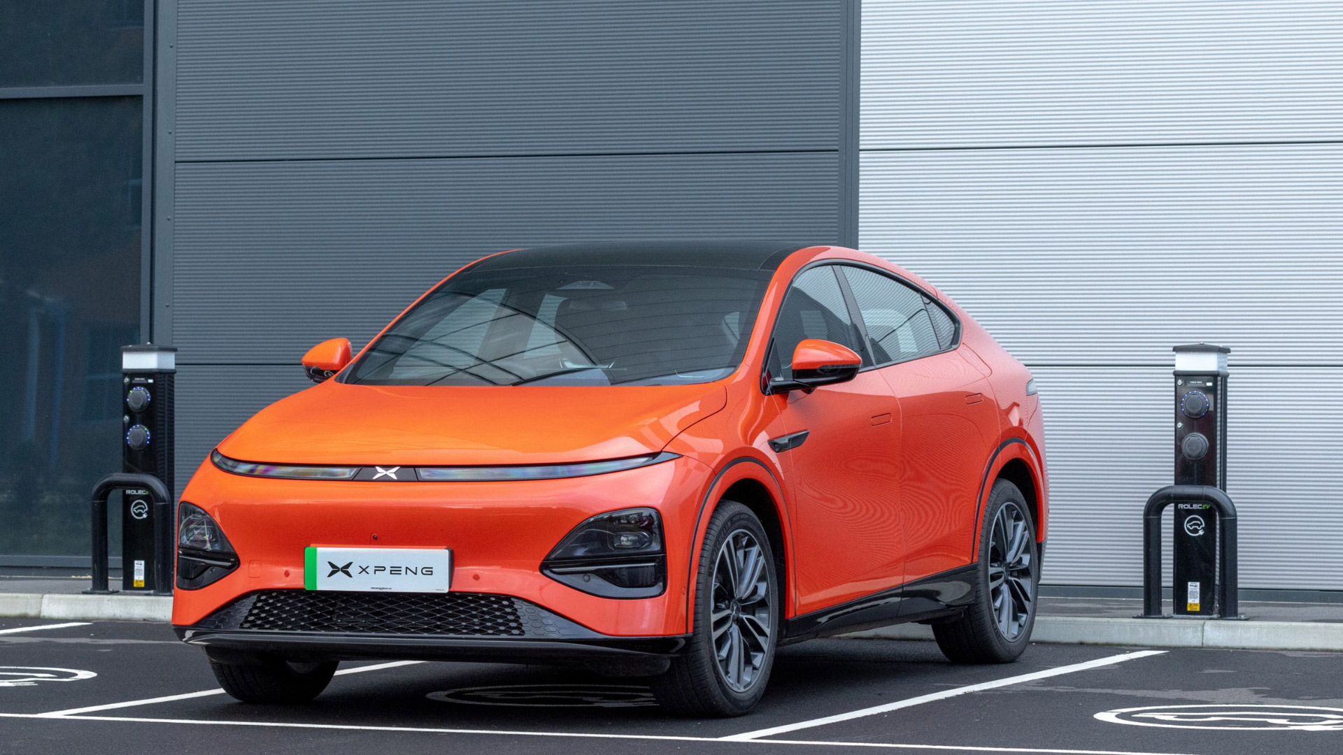XPENG Plugs into Smart Charging in Britain 